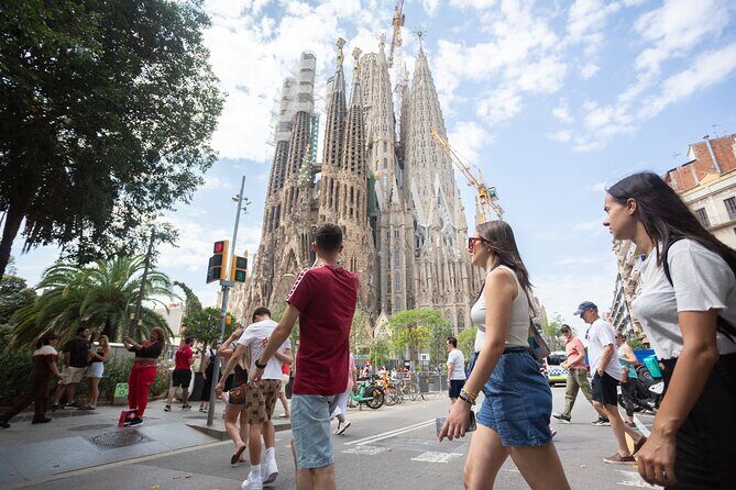 Sagrada Familia Guided Tour with Skip the Line Ticket - Why This Tour Works for Most First-Time Sagrada Visitors