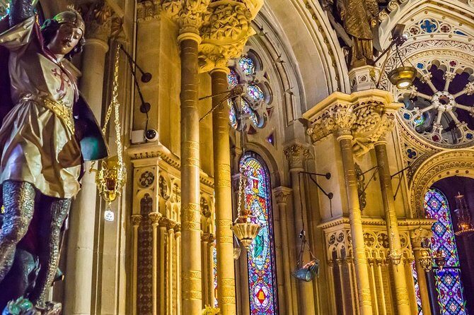 Sagrada Familia & Montserrat Private Tour with Hotel pick-up - Eixample drive: Cerdà’s grid and why Barcelona looks the way it does