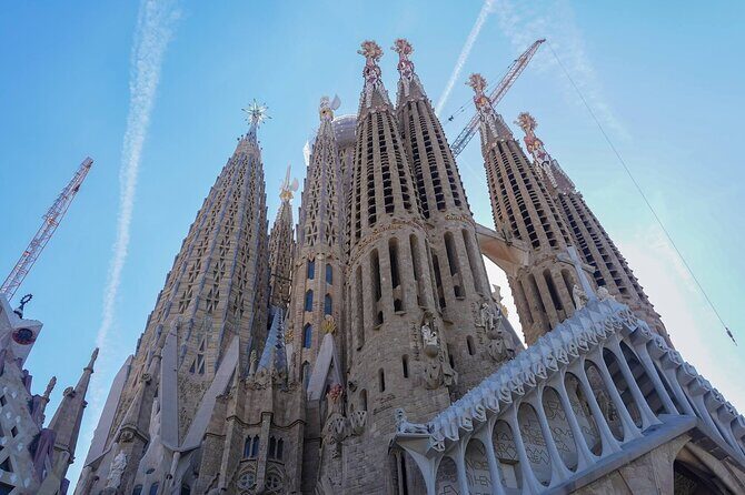 Sagrada Familia & Park Guell Guided Tour with Skip The Line - Skip-the-line: priority access still needs timing and good manners