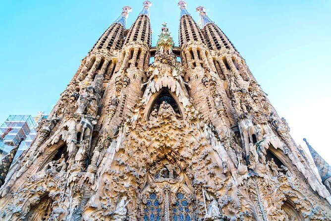 Sagrada Familia & Park Güell Optional: Small Group Tour - A Small-Group Gaudí Day in Barcelona (and Why It Feels Less Rushed)