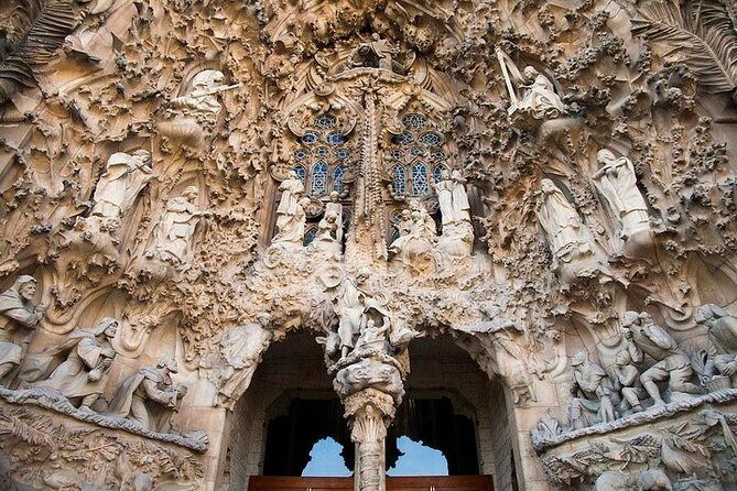 Sagrada Familia Private Tour with Expert Guide - Why this Sagrada Familia tour feels worth it