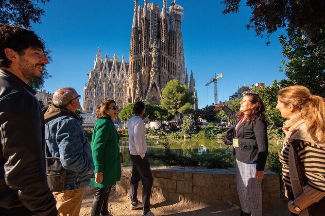 Sagrada Familia Small Group Guided Tour with Skip the Line Ticket - Skip-the-Line at Sagrada Família: Time Saved Matters in Barcelona