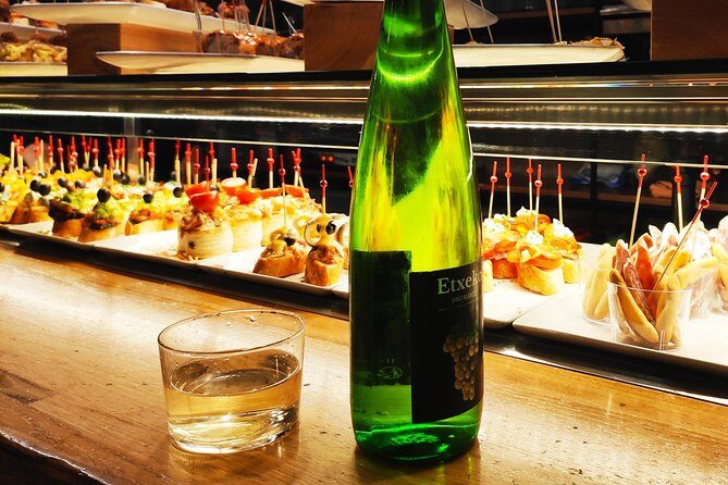 Spanish Wine and Tapas Tour in a Local Neighborhood in Barcelona - The meeting point at Avinguda del Paral·lel: your starting rhythm
