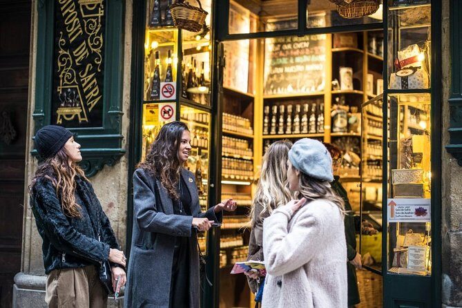 The Ultimate Old Town Tour in Barcelona - Pacing, heat, and weather reality in Barcelona