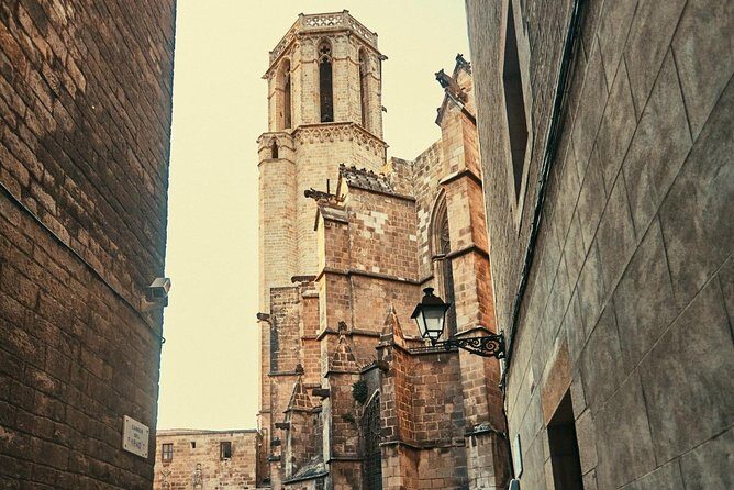 The Ultimate Old Town Tour in Barcelona - Value for $90: What you’re really buying