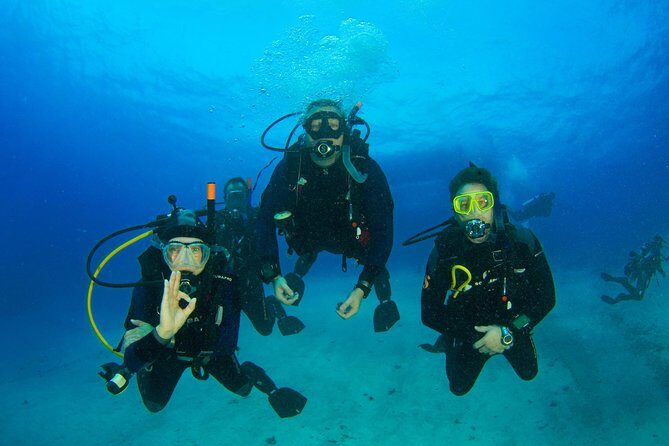 Tossa de Mar Scuba Diving PADI - Instructor coaching that keeps you safe and calm