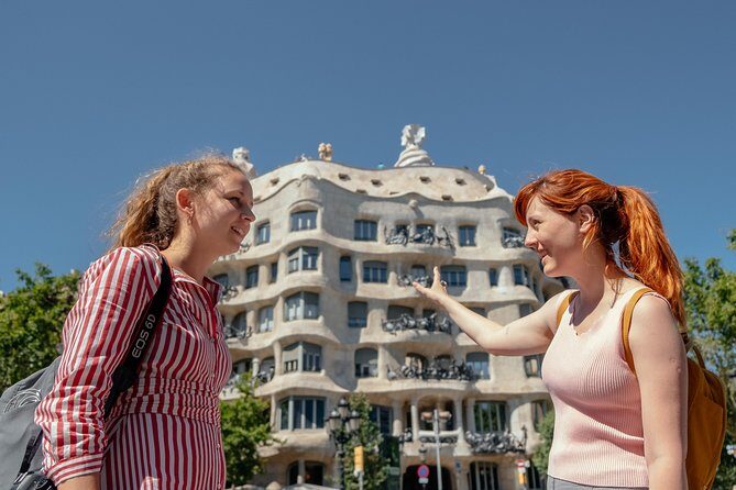 Treasures of Barcelona: Private Gaudi Walking Tour - Stop 1: an early Gaudí work from the outside