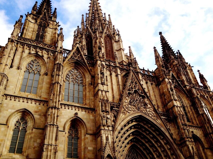 Welcome to Barcelona: Private Tour with a Local - Why the Guide Is the Experience: Stories, Pacing, and Local Picks